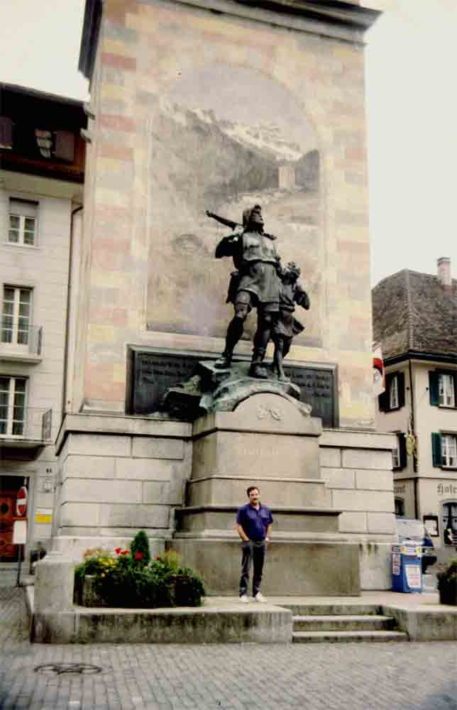 24 - Suiza - Altdorf, monumento a Guillermo Tell